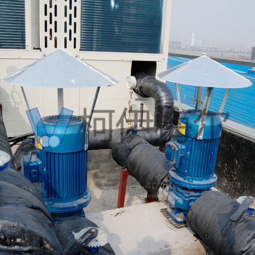 美的中央空調(diào)風(fēng)冷熱泵模塊機(jī)組-武漢德寶機(jī)電江夏區(qū)廠房安裝案例